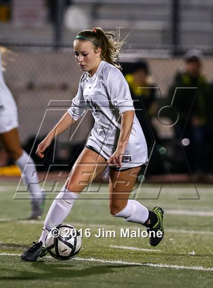 Thumbnail 2 in San Ramon Valley vs. Monte Vista (CIF NCS D1 Semifinals) photogallery.