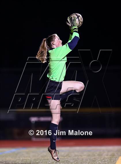 Thumbnail 2 in San Ramon Valley vs. Monte Vista (CIF NCS D1 Semifinals) photogallery.