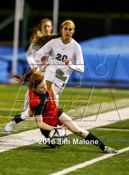 Thumbnail 3 in San Ramon Valley vs. Monte Vista (CIF NCS D1 Semifinals) photogallery.