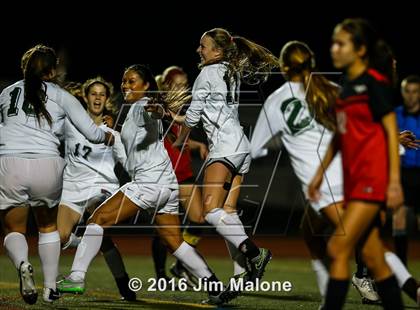 Thumbnail 3 in San Ramon Valley vs. Monte Vista (CIF NCS D1 Semifinals) photogallery.