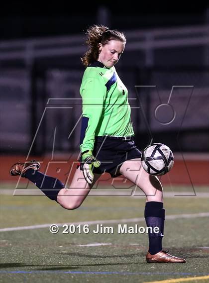 Thumbnail 2 in San Ramon Valley vs. Monte Vista (CIF NCS D1 Semifinals) photogallery.