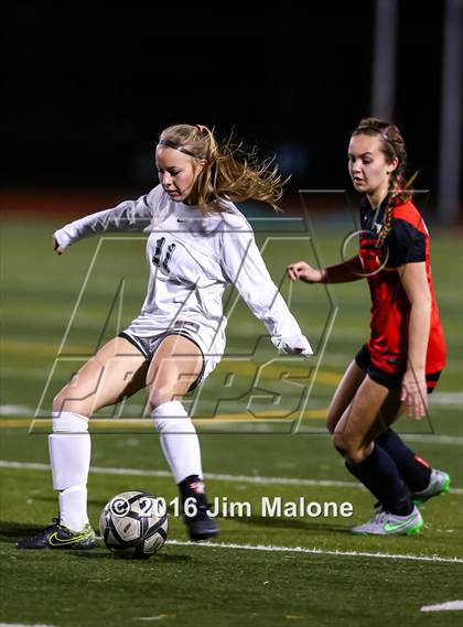 Thumbnail 3 in San Ramon Valley vs. Monte Vista (CIF NCS D1 Semifinals) photogallery.
