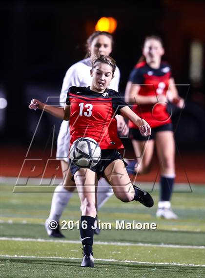 Thumbnail 3 in San Ramon Valley vs. Monte Vista (CIF NCS D1 Semifinals) photogallery.
