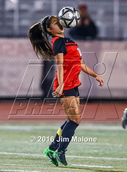 Thumbnail 3 in San Ramon Valley vs. Monte Vista (CIF NCS D1 Semifinals) photogallery.