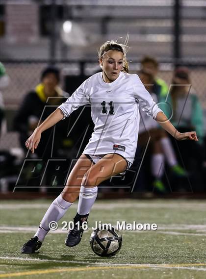 Thumbnail 1 in San Ramon Valley vs. Monte Vista (CIF NCS D1 Semifinals) photogallery.