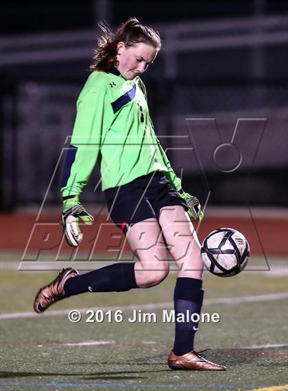 Thumbnail 3 in San Ramon Valley vs. Monte Vista (CIF NCS D1 Semifinals) photogallery.
