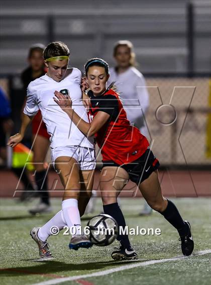 Thumbnail 3 in San Ramon Valley vs. Monte Vista (CIF NCS D1 Semifinals) photogallery.