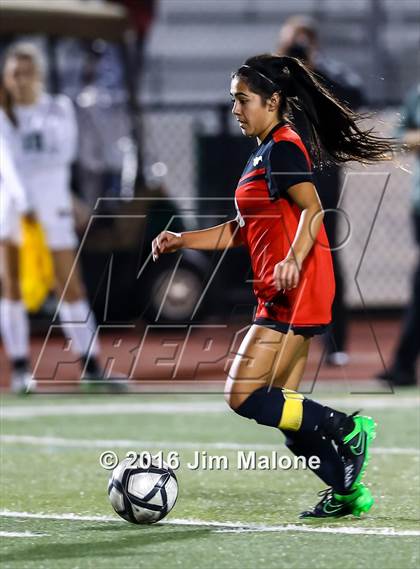 Thumbnail 3 in San Ramon Valley vs. Monte Vista (CIF NCS D1 Semifinals) photogallery.