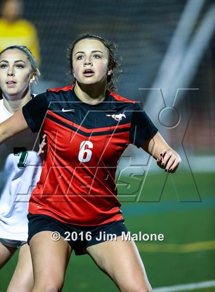 Thumbnail 3 in San Ramon Valley vs. Monte Vista (CIF NCS D1 Semifinals) photogallery.