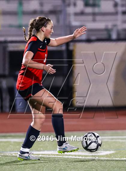 Thumbnail 3 in San Ramon Valley vs. Monte Vista (CIF NCS D1 Semifinals) photogallery.