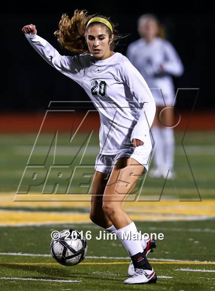 Thumbnail 3 in San Ramon Valley vs. Monte Vista (CIF NCS D1 Semifinals) photogallery.