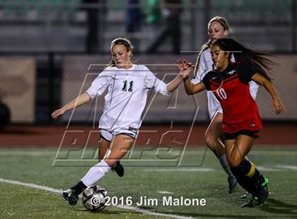 Thumbnail 2 in San Ramon Valley vs. Monte Vista (CIF NCS D1 Semifinals) photogallery.