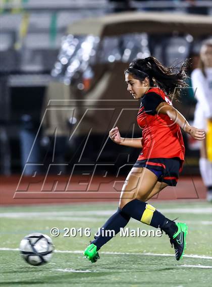 Thumbnail 1 in San Ramon Valley vs. Monte Vista (CIF NCS D1 Semifinals) photogallery.