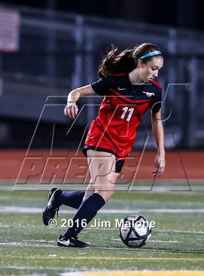 Thumbnail 1 in San Ramon Valley vs. Monte Vista (CIF NCS D1 Semifinals) photogallery.