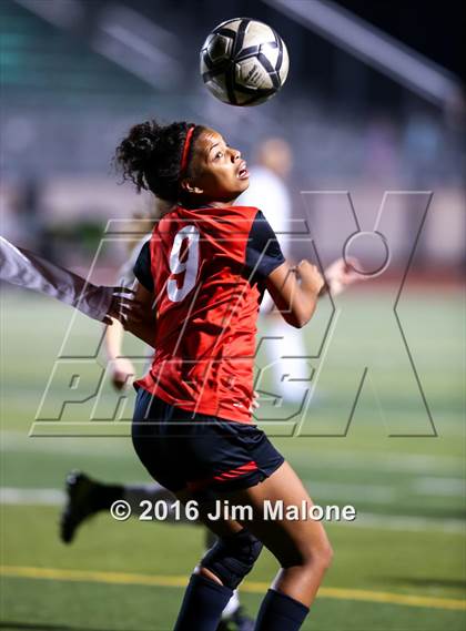 Thumbnail 2 in San Ramon Valley vs. Monte Vista (CIF NCS D1 Semifinals) photogallery.