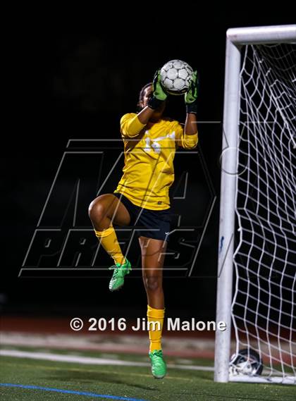 Thumbnail 1 in San Ramon Valley vs. Monte Vista (CIF NCS D1 Semifinals) photogallery.