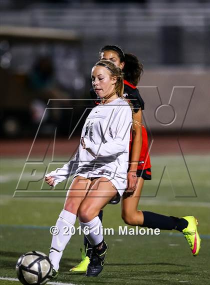 Thumbnail 3 in San Ramon Valley vs. Monte Vista (CIF NCS D1 Semifinals) photogallery.