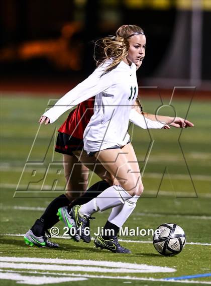 Thumbnail 1 in San Ramon Valley vs. Monte Vista (CIF NCS D1 Semifinals) photogallery.