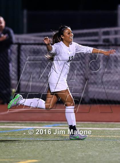 Thumbnail 1 in San Ramon Valley vs. Monte Vista (CIF NCS D1 Semifinals) photogallery.