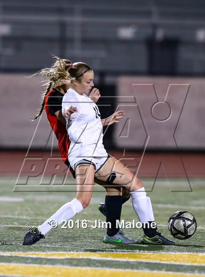 Thumbnail 3 in San Ramon Valley vs. Monte Vista (CIF NCS D1 Semifinals) photogallery.