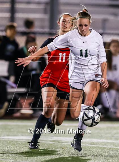 Thumbnail 3 in San Ramon Valley vs. Monte Vista (CIF NCS D1 Semifinals) photogallery.