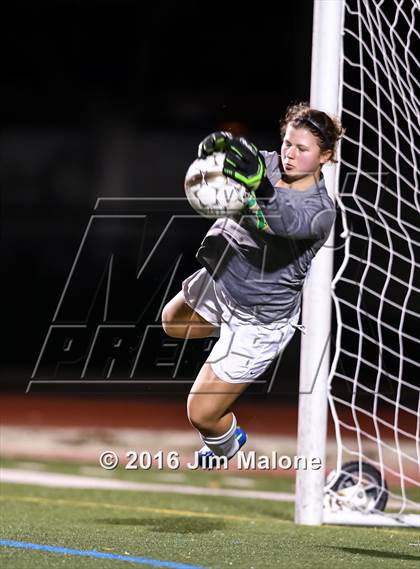 Thumbnail 3 in San Ramon Valley vs. Monte Vista (CIF NCS D1 Semifinals) photogallery.