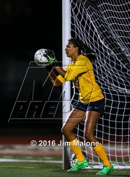 Thumbnail 2 in San Ramon Valley vs. Monte Vista (CIF NCS D1 Semifinals) photogallery.