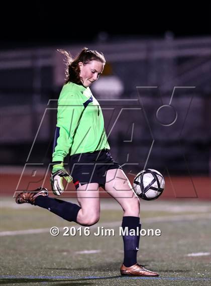 Thumbnail 3 in San Ramon Valley vs. Monte Vista (CIF NCS D1 Semifinals) photogallery.