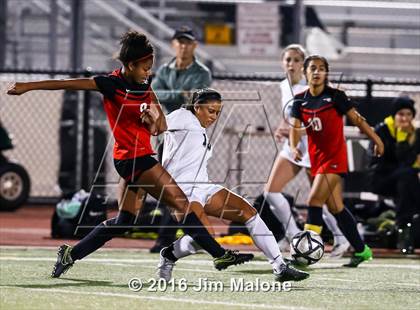 Thumbnail 3 in San Ramon Valley vs. Monte Vista (CIF NCS D1 Semifinals) photogallery.
