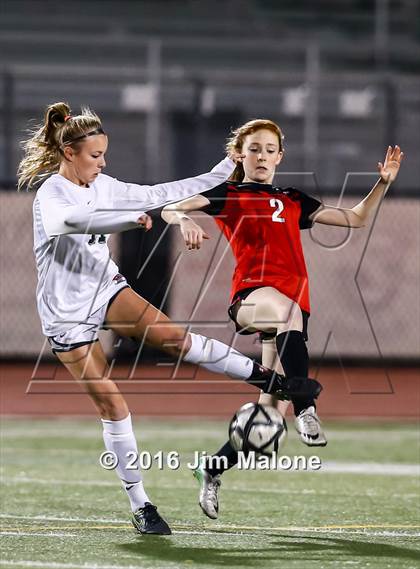 Thumbnail 3 in San Ramon Valley vs. Monte Vista (CIF NCS D1 Semifinals) photogallery.