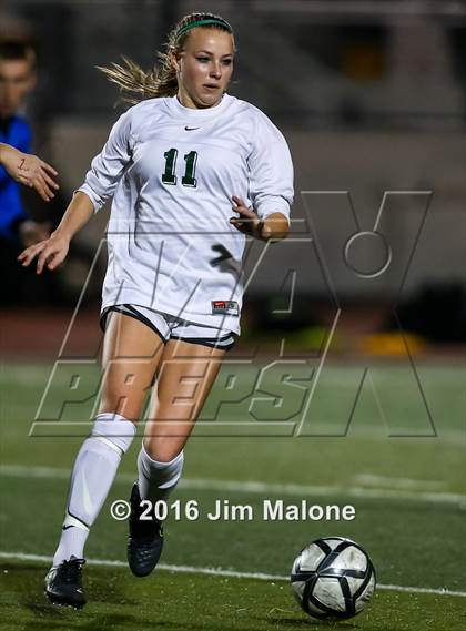Thumbnail 3 in San Ramon Valley vs. Monte Vista (CIF NCS D1 Semifinals) photogallery.