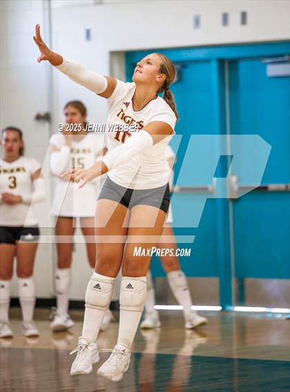 Thumbnail 3 in Harrisburg vs. Redwood (Durango Fall Classic) photogallery.