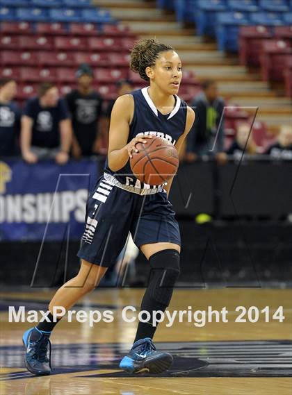Thumbnail 2 in Justin-Siena vs. Sierra Canyon (CIF State D4 Final) photogallery.