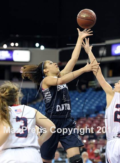 Thumbnail 1 in Justin-Siena vs. Sierra Canyon (CIF State D4 Final) photogallery.