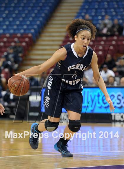 Thumbnail 1 in Justin-Siena vs. Sierra Canyon (CIF State D4 Final) photogallery.