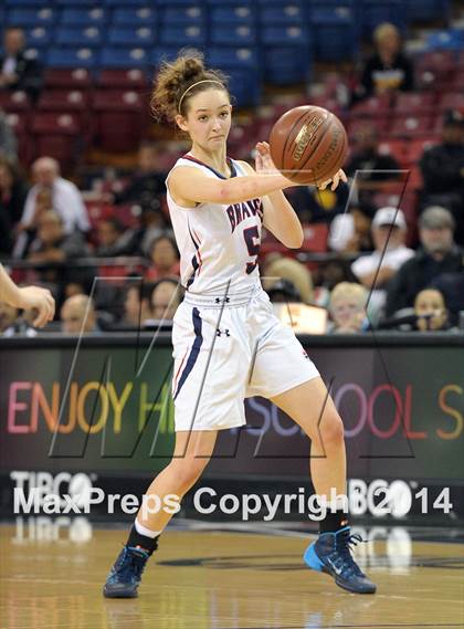 Thumbnail 2 in Justin-Siena vs. Sierra Canyon (CIF State D4 Final) photogallery.