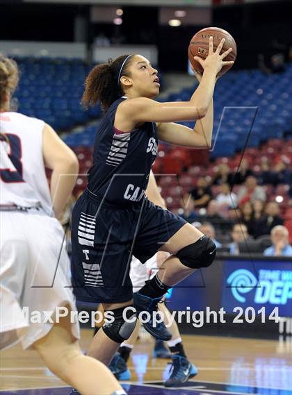 Thumbnail 3 in Justin-Siena vs. Sierra Canyon (CIF State D4 Final) photogallery.