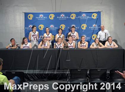 Thumbnail 2 in Justin-Siena vs. Sierra Canyon (CIF State D4 Final) photogallery.