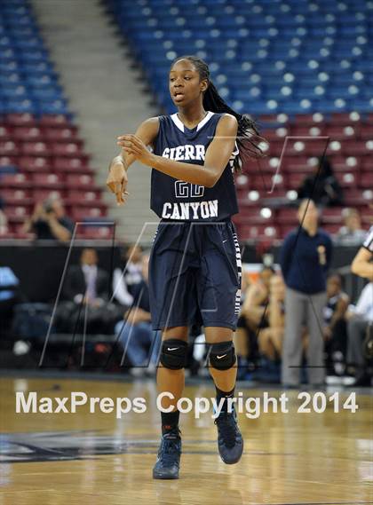 Thumbnail 1 in Justin-Siena vs. Sierra Canyon (CIF State D4 Final) photogallery.