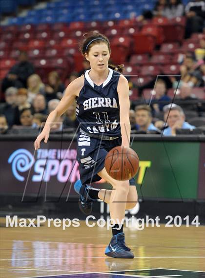 Thumbnail 2 in Justin-Siena vs. Sierra Canyon (CIF State D4 Final) photogallery.