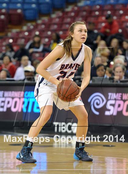 Thumbnail 3 in Justin-Siena vs. Sierra Canyon (CIF State D4 Final) photogallery.