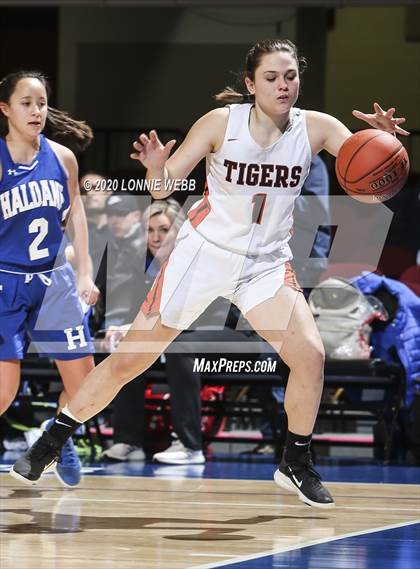 Thumbnail 2 in Haldane vs. Tuckahoe (Section 1 Class C Final) photogallery.