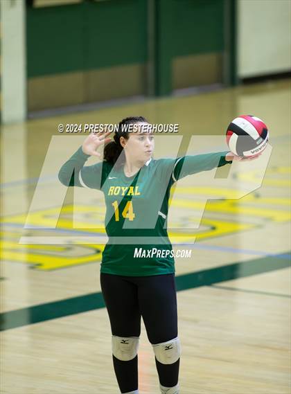 Thumbnail 3 in Royal @ Moorpark photogallery.
