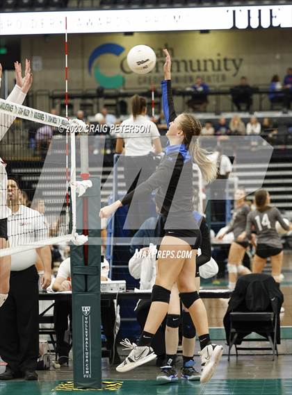 Thumbnail 1 in Pleasant Grove vs. Mountain Ridge (UHSAA 6A Quarterfinal) photogallery.