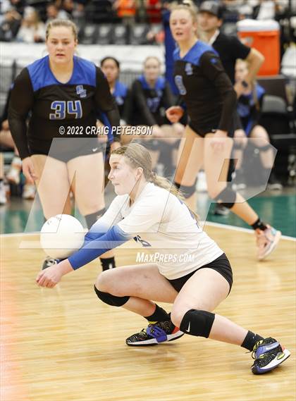 Thumbnail 2 in Pleasant Grove vs. Mountain Ridge (UHSAA 6A Quarterfinal) photogallery.