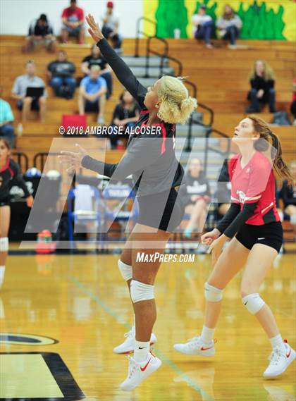 Thumbnail 3 in Mayde Creek vs. Fort Bend Travis (CFISD/Katy Classic) photogallery.