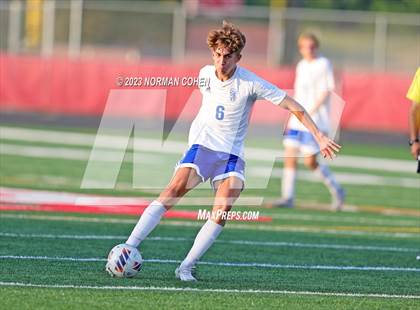 Thumbnail 3 in Lake Zurich @ Glenbrook North photogallery.