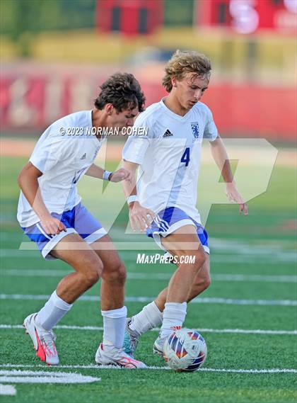 Thumbnail 1 in Lake Zurich @ Glenbrook North photogallery.