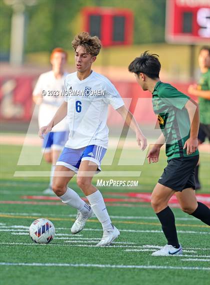 Thumbnail 3 in Lake Zurich @ Glenbrook North photogallery.