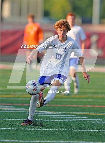 Thumbnail 3 in Lake Zurich @ Glenbrook North photogallery.